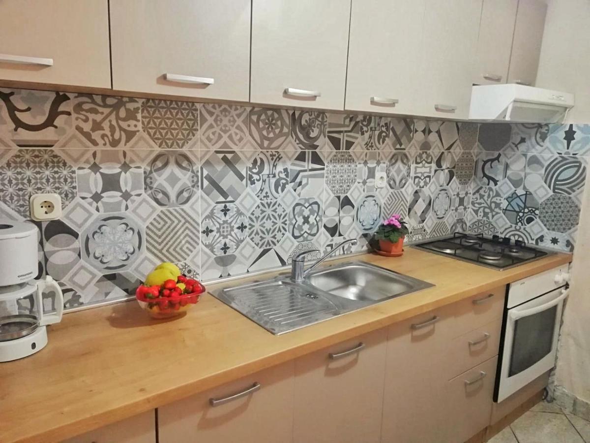 Apartments Jaksic Supetar Exterior photo