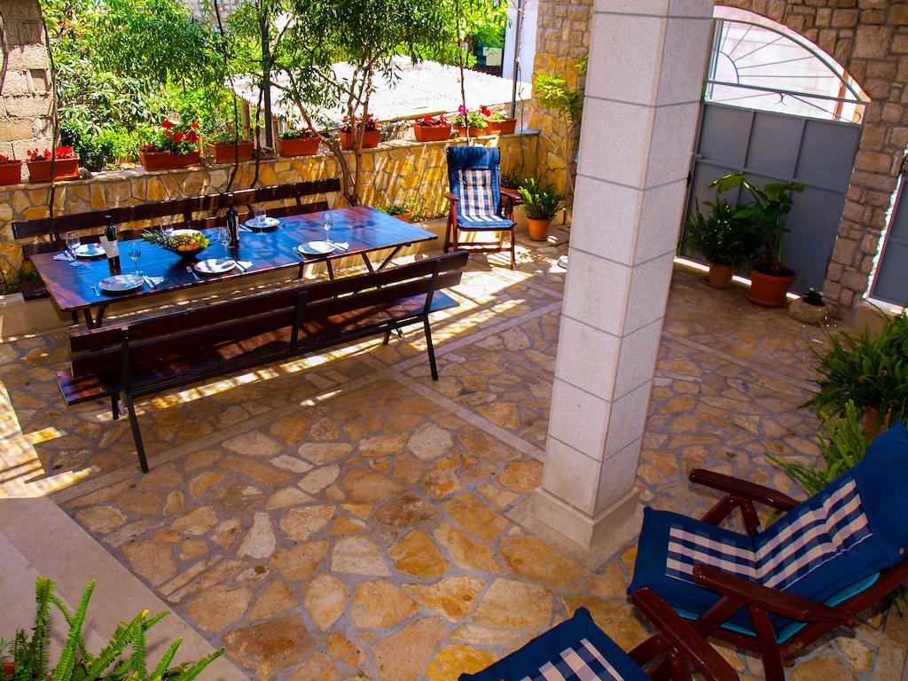 Apartments Jaksic Supetar Room photo